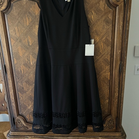 NWT black Calvin Klein sundress with fancy lace bottom hem; v neck polyester - Picture 3 of 3